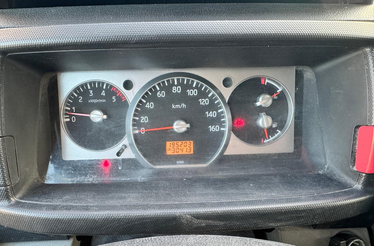 Renault Trucks Maxity 135.35 dxi - Тентованный грузовик: фото 4 Renault Trucks Maxity 135.35 dxi - Тентованный грузовик: фото 4