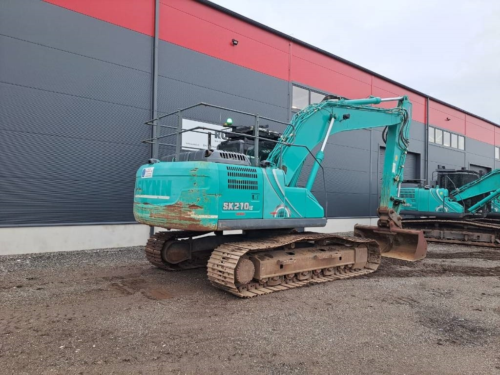 Kobelco SK 210 LC-10 - Гусеничный экскаватор: фото 4 Kobelco SK 210 LC-10 - Гусеничный экскаватор: фото 4