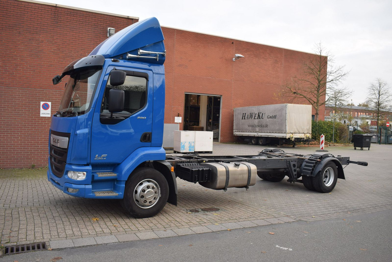 DAF LF 280 Fahrgestell Klima Navi 8-Gang ACC AHK - Грузовик-шасси: фото 2 DAF LF 280 Fahrgestell Klima Navi 8-Gang ACC AHK - Грузовик-шасси: фото 2