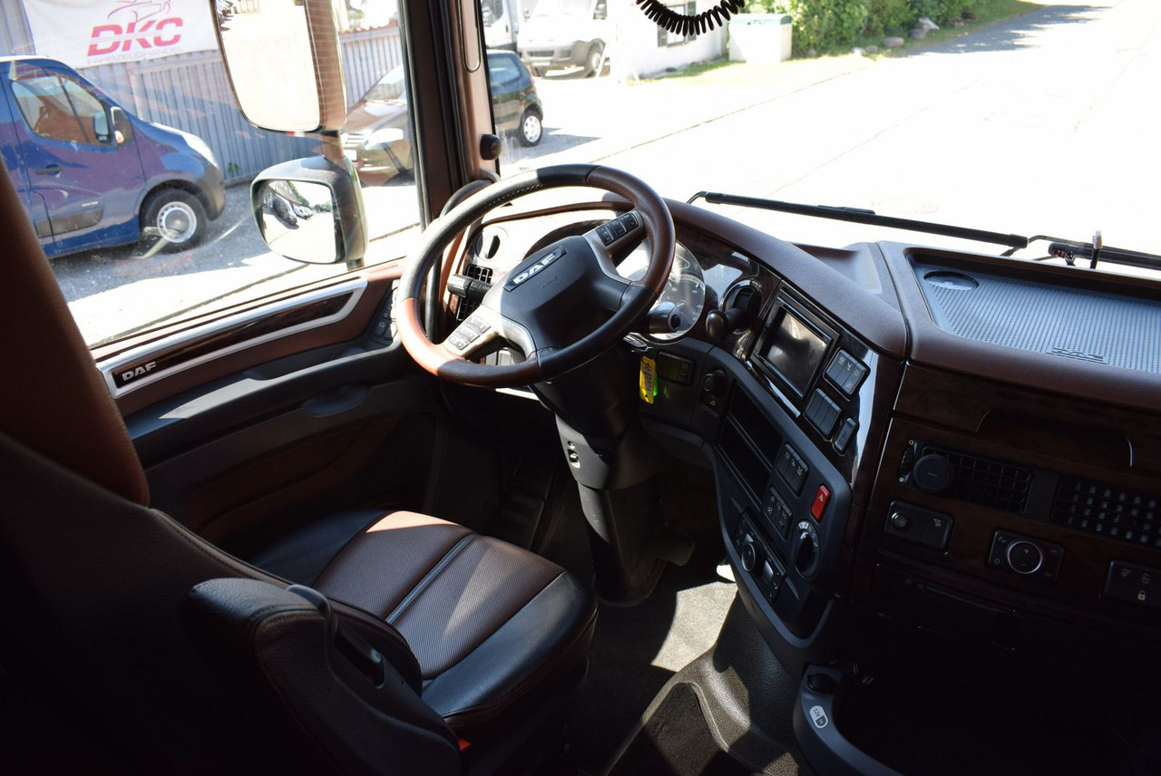Тягач DAF  XF 530 FT Retarder Leder Standklima Hydraulik: фото 23