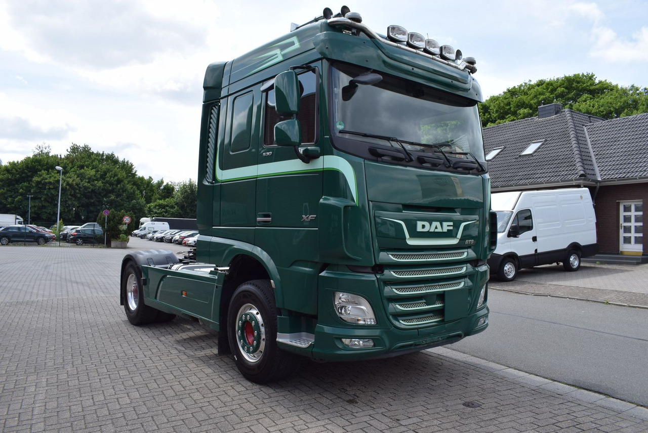Тягач DAF  XF 530 FT Retarder Leder Standklima Hydraulik: фото 12
