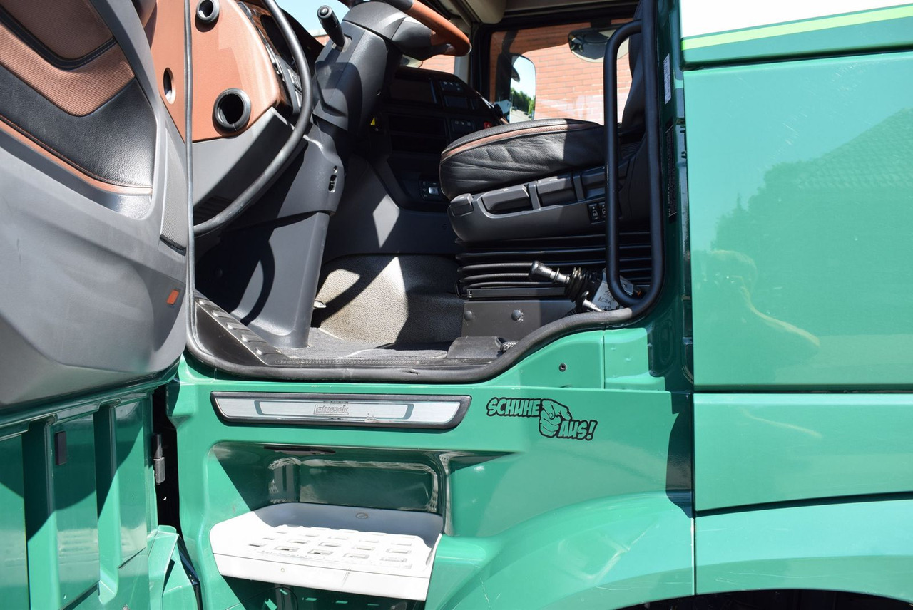 Тягач DAF  XF 530 FT Retarder Leder Standklima Hydraulik: фото 19