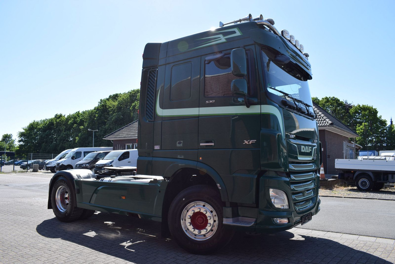 Тягач DAF  XF 530 FT Retarder Leder Standklima Hydraulik: фото 9