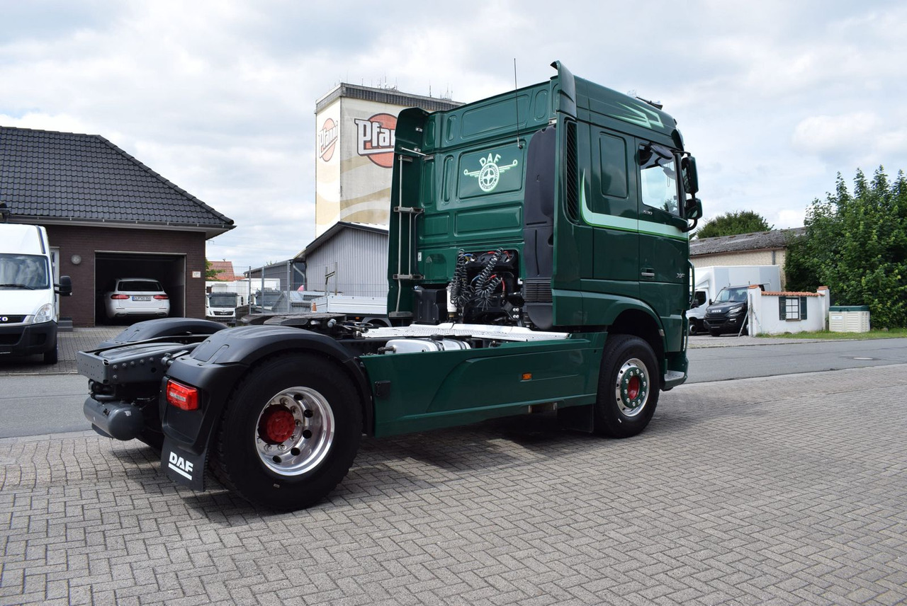 Тягач DAF  XF 530 FT Retarder Leder Standklima Hydraulik: фото 9
