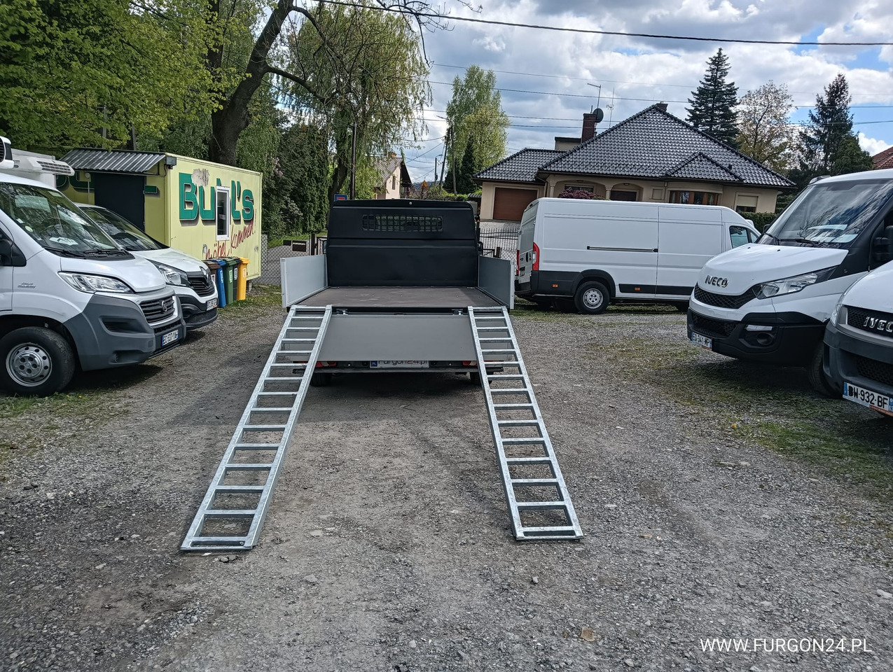 RENAULT TRAFIC SKRZYNIA PAKA Z NAJAZDAMI I PÓŁKAMI NR 689 - Малотоннажный бортовой грузовик: фото 5 RENAULT TRAFIC SKRZYNIA PAKA Z NAJAZDAMI I PÓŁKAMI NR 689 - Малотоннажный бортовой грузовик: фото 5