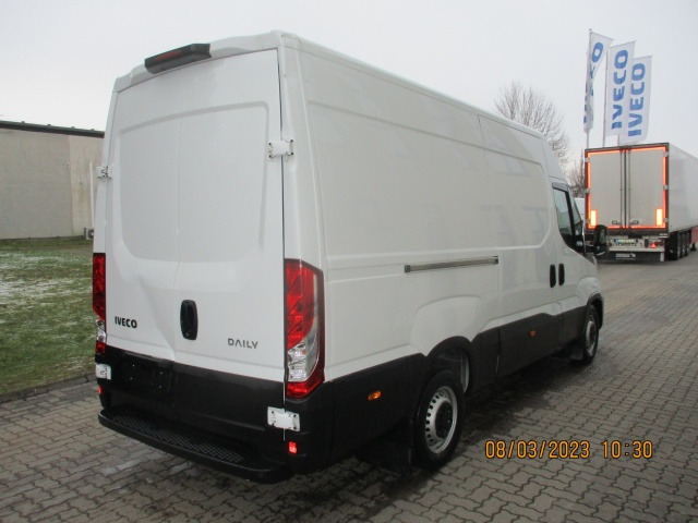 IVECO Daily 35S16V - Цельнометаллический фургон: фото 3 IVECO Daily 35S16V - Цельнометаллический фургон: фото 3