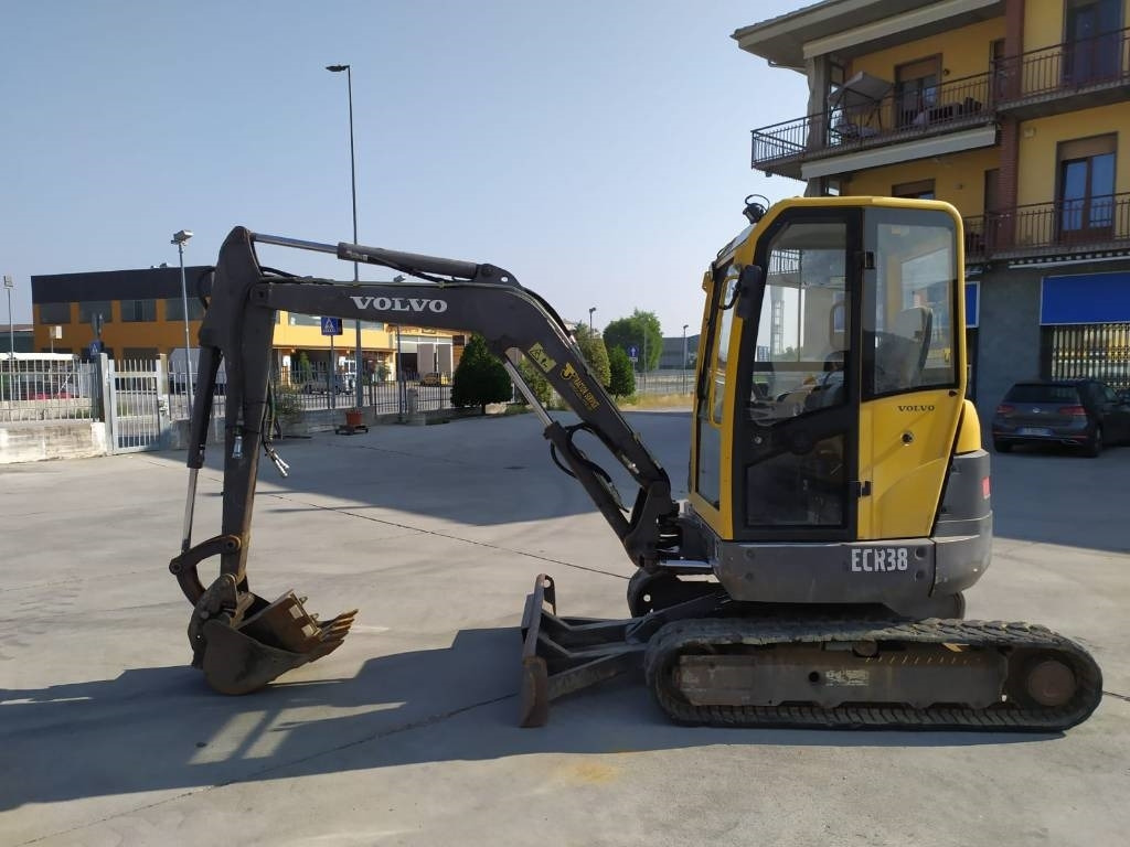 Volvo ECR 38 - Мини-экскаватор: фото 2 Volvo ECR 38 - Мини-экскаватор: фото 2