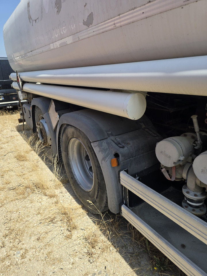 MAN TGA 26-320 - Грузовик-цистерна: фото 4 MAN TGA 26-320 - Грузовик-цистерна: фото 4