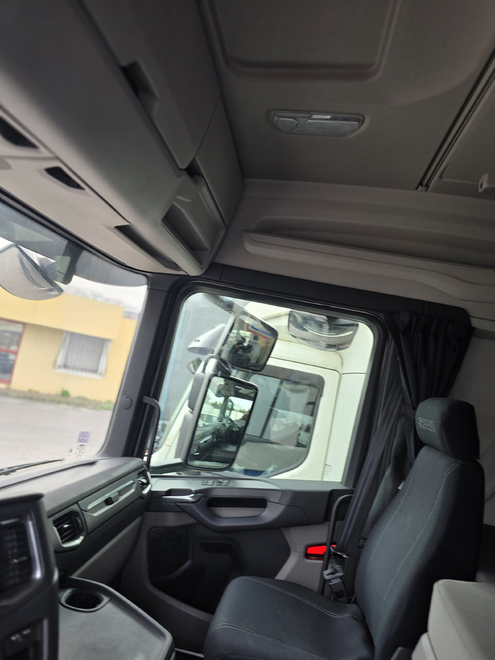 Грузовик-контейнеровоз/ Сменный кузов SCANIA R 450: фото 16