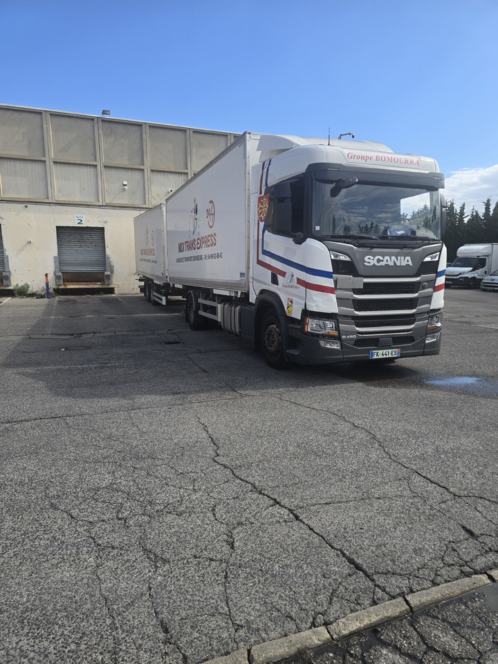 SCANIA R 450 - Грузовик-контейнеровоз/ Сменный кузов: фото 1 SCANIA R 450 - Грузовик-контейнеровоз/ Сменный кузов: фото 1