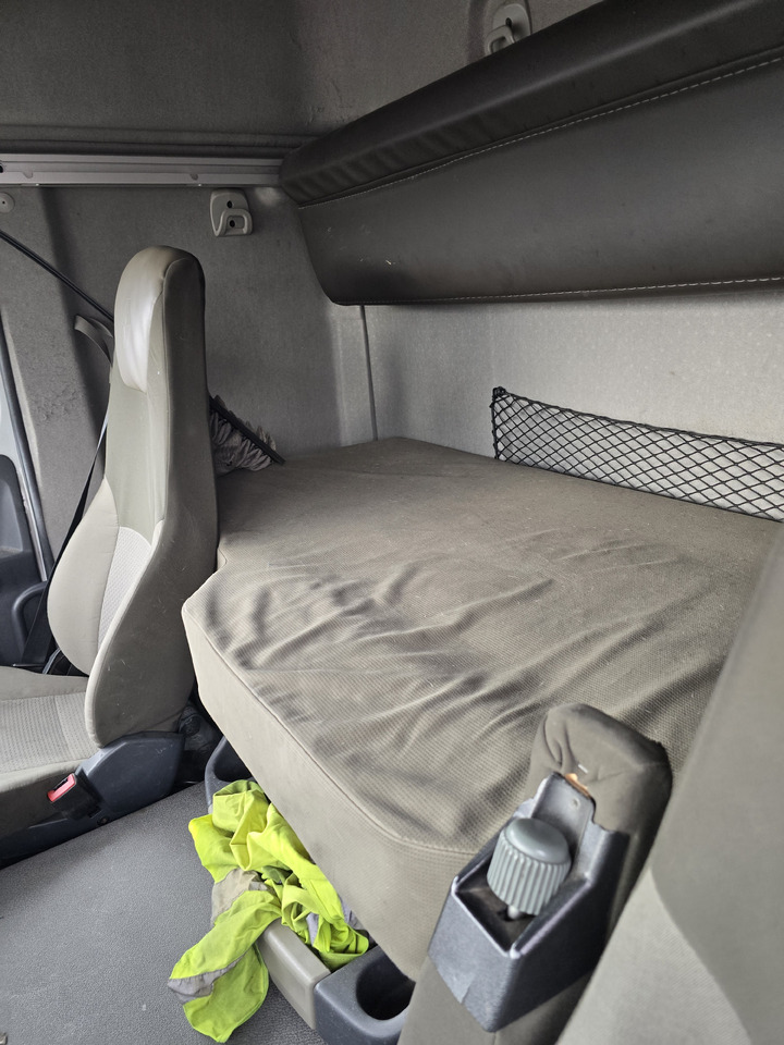 Тягач RENAULT PREMIUM 460 DXI: фото 10 Тягач RENAULT PREMIUM 460 DXI: фото 10