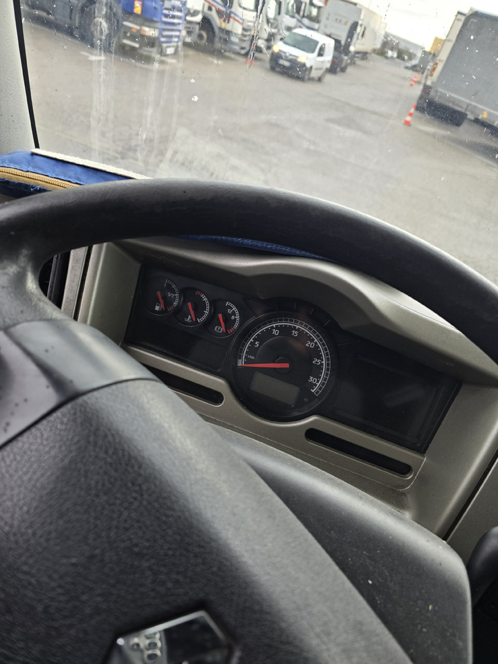 Тягач RENAULT PREMIUM 460 DXI: фото 12 Тягач RENAULT PREMIUM 460 DXI: фото 12