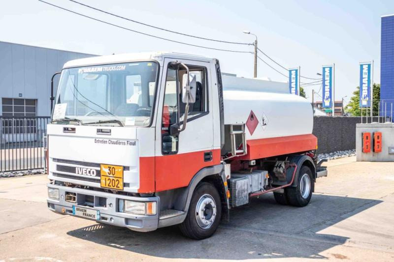 Iveco 85E15+ CITERNE 5000 L - Грузовик-цистерна: фото 1 Iveco 85E15+ CITERNE 5000 L - Грузовик-цистерна: фото 1