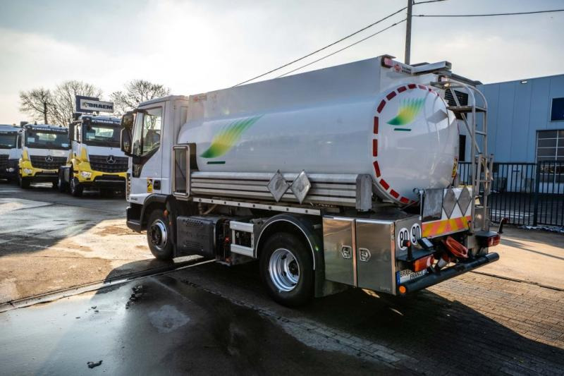 Грузовик-цистерна Iveco EURO CARGO 100-220 +CM 5500L + 3 COMP.: фото 6 Грузовик-цистерна Iveco EURO CARGO 100-220 +CM 5500L + 3 COMP.: фото 6