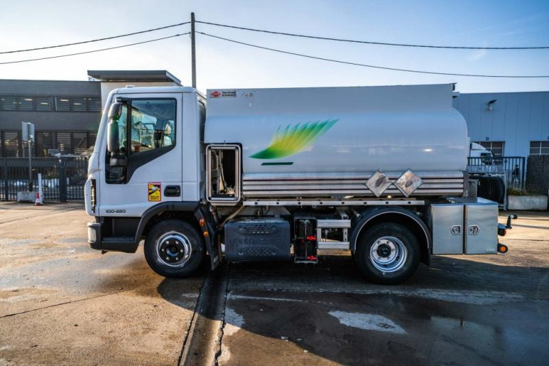 Грузовик-цистерна Iveco EURO CARGO 100-220 +CM 5500L + 3 COMP.: фото 7 Грузовик-цистерна Iveco EURO CARGO 100-220 +CM 5500L + 3 COMP.: фото 7