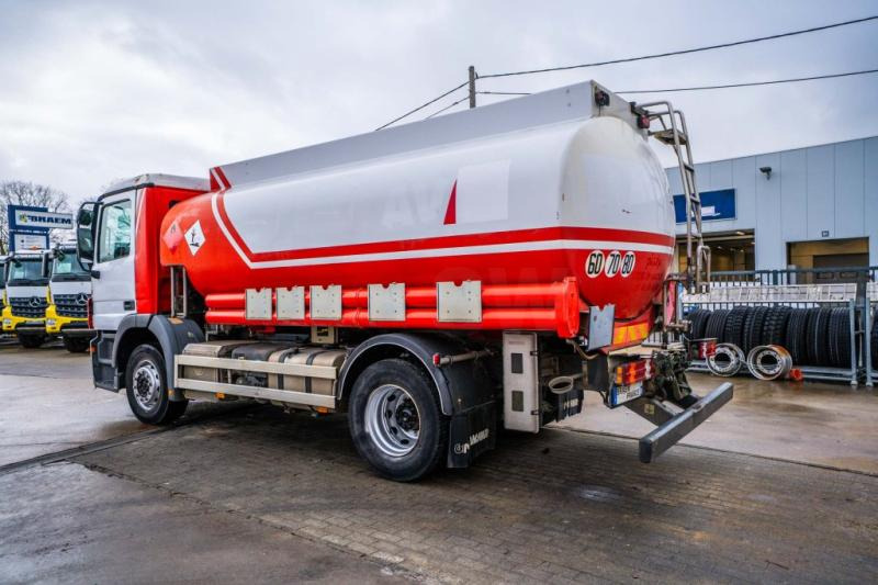 Mercedes ACTROS 1841 // CUVE 14000 L + 5 COMP - Грузовик-цистерна: фото 3 Mercedes ACTROS 1841 // CUVE 14000 L + 5 COMP - Грузовик-цистерна: фото 3