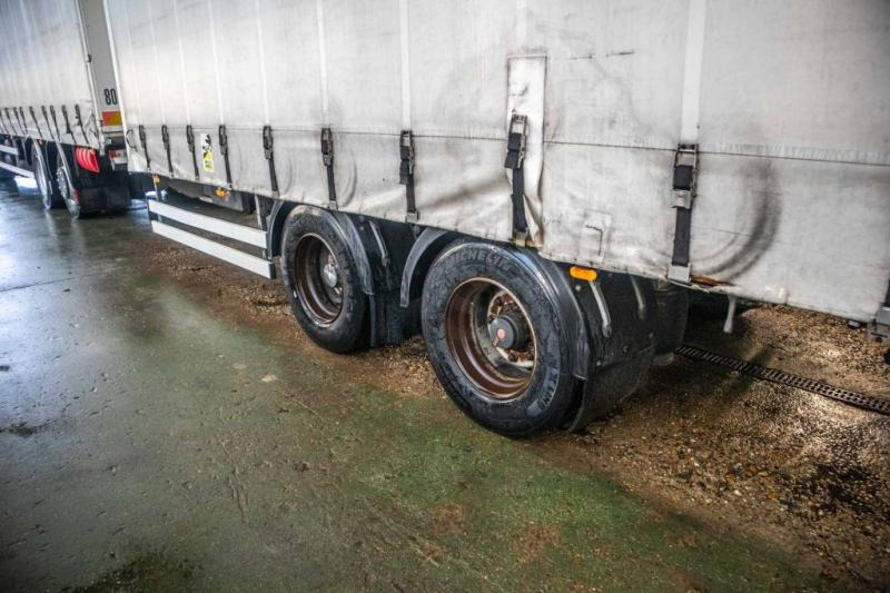 Тентованный прицеп ROBUSTE-KAISER GRAND VOLUME+TOIT DECOUVRABLE: фото 9