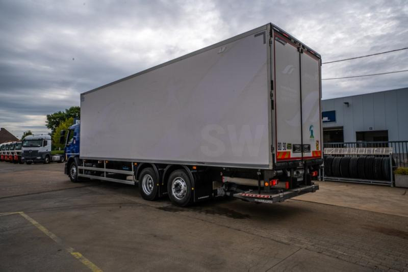 Renault D WIDE 380 DXI+CARRIER SUPRA 1150 Mt + DHOLLANDIA 2T - Рефрижератор: фото 5 Renault D WIDE 380 DXI+CARRIER SUPRA 1150 Mt + DHOLLANDIA 2T - Рефрижератор: фото 5