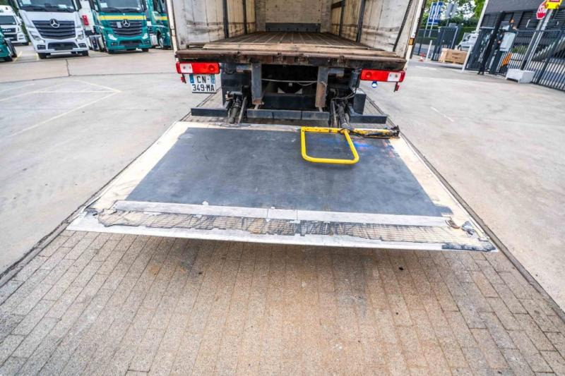 Тентованный грузовик Renault PREMIUM 270 DXI+DHOLLANDIA: фото 10 Тентованный грузовик Renault PREMIUM 270 DXI+DHOLLANDIA: фото 10