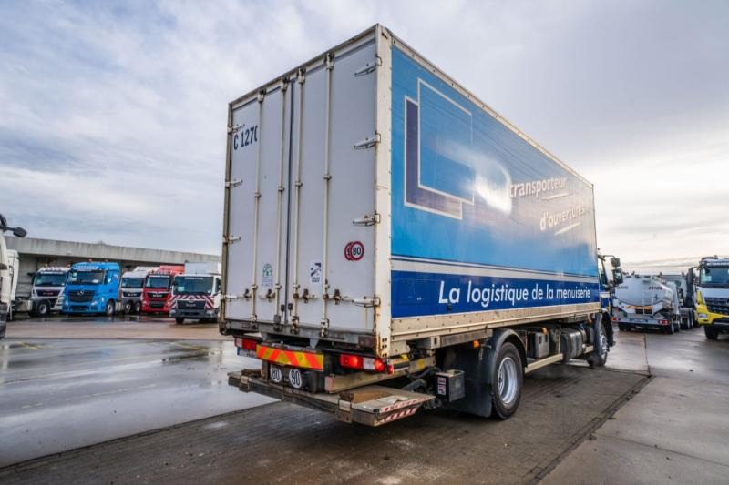 Renault PREMIUM 320 DXI - Тентованный грузовик: фото 4 Renault PREMIUM 320 DXI - Тентованный грузовик: фото 4