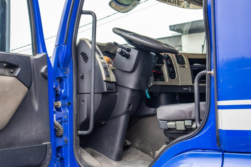 Грузовик-контейнеровоз/ Сменный кузов Renault PREMIUM 380DXI+INTARDER+DHOLLANDIA: фото 6 Грузовик-контейнеровоз/ Сменный кузов Renault PREMIUM 380DXI+INTARDER+DHOLLANDIA: фото 6