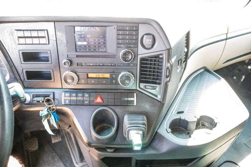 Тягач Mercedes ACTROS 1848 LS: фото 6 Тягач Mercedes ACTROS 1848 LS: фото 6