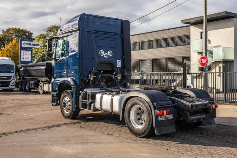 Mercedes AROCS 1843 LS ( NO ACTROS) +HYDRAULIQUE - Тягач: фото 4 Mercedes AROCS 1843 LS ( NO ACTROS) +HYDRAULIQUE - Тягач: фото 4