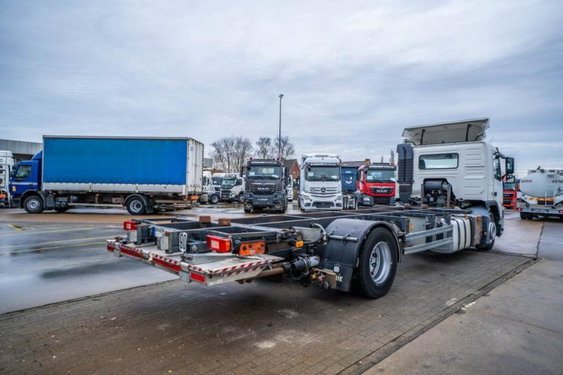 Volvo FM 330 - Грузовик-контейнеровоз/ Сменный кузов: фото 4 Volvo FM 330 - Грузовик-контейнеровоз/ Сменный кузов: фото 4