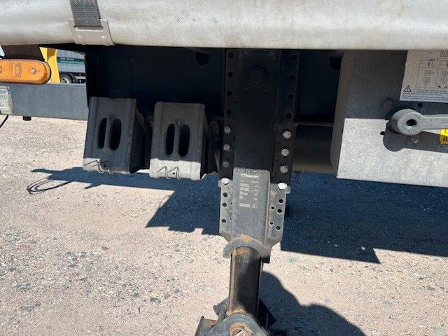 Orten AG 18 Liftachse Staplerhalterung Schiebeplan AG 18 Liftachse Staplerhalterung Schiebeplan - Тентованный прицеп: фото 5 Orten AG 18 Liftachse Staplerhalterung Schiebeplan AG 18 Liftachse Staplerhalterung Schiebeplan - Тентованный прицеп: фото 5