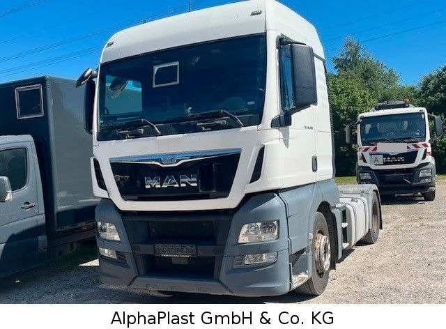 MAN 18.400 / 4x2 Hydraulik Orginal KM TipTop 18.400 / 4x2 Hydraulik Orginal KM TipTop - Тягач: фото 1 MAN 18.400 / 4x2 Hydraulik Orginal KM TipTop 18.400 / 4x2 Hydraulik Orginal KM TipTop - Тягач: фото 1