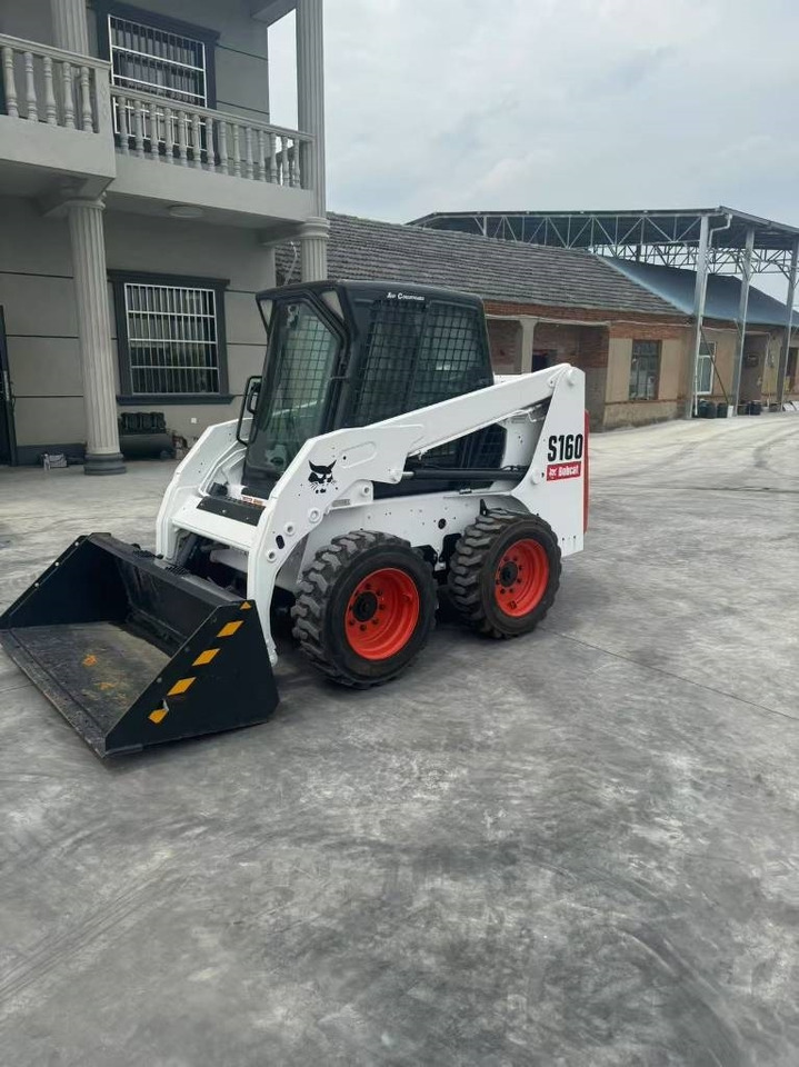 Bobcat S 160 - Гусеничный экскаватор: фото 4 Bobcat S 160 - Гусеничный экскаватор: фото 4