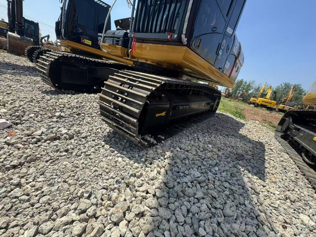 Гусеничный экскаватор CAT 320D2: фото 7