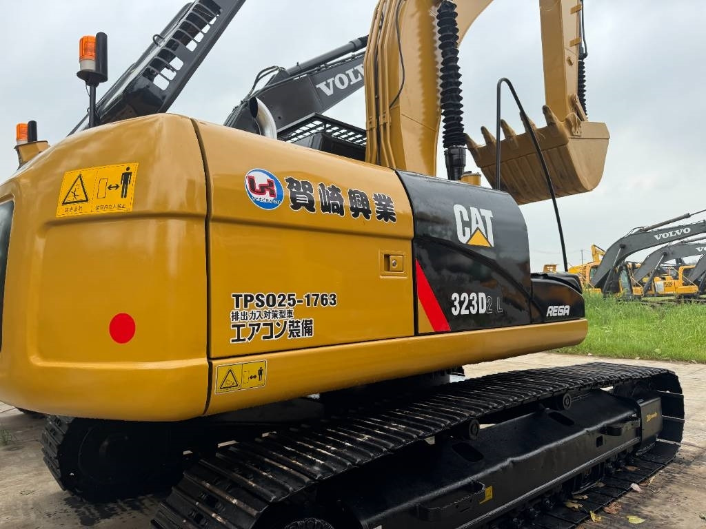 CAT 323D2 - Гусеничный экскаватор: фото 5 CAT 323D2 - Гусеничный экскаватор: фото 5