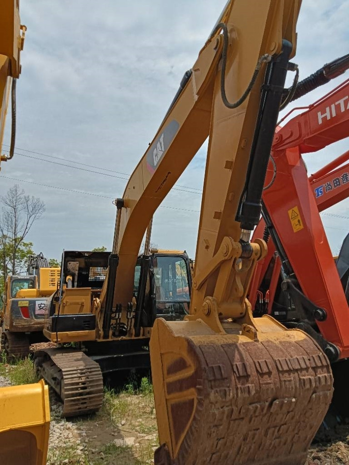 CAT 325 D - Гусеничный экскаватор: фото 5 CAT 325 D - Гусеничный экскаватор: фото 5