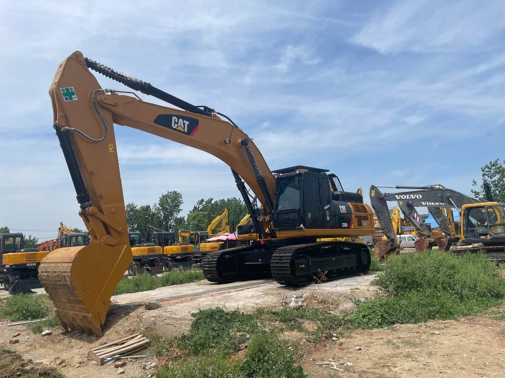 CAT 330D2 - Гусеничный экскаватор: фото 2 CAT 330D2 - Гусеничный экскаватор: фото 2