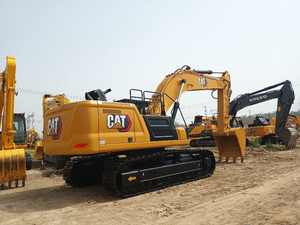 CAT 336GC - Гусеничный экскаватор: фото 1 CAT 336GC - Гусеничный экскаватор: фото 1