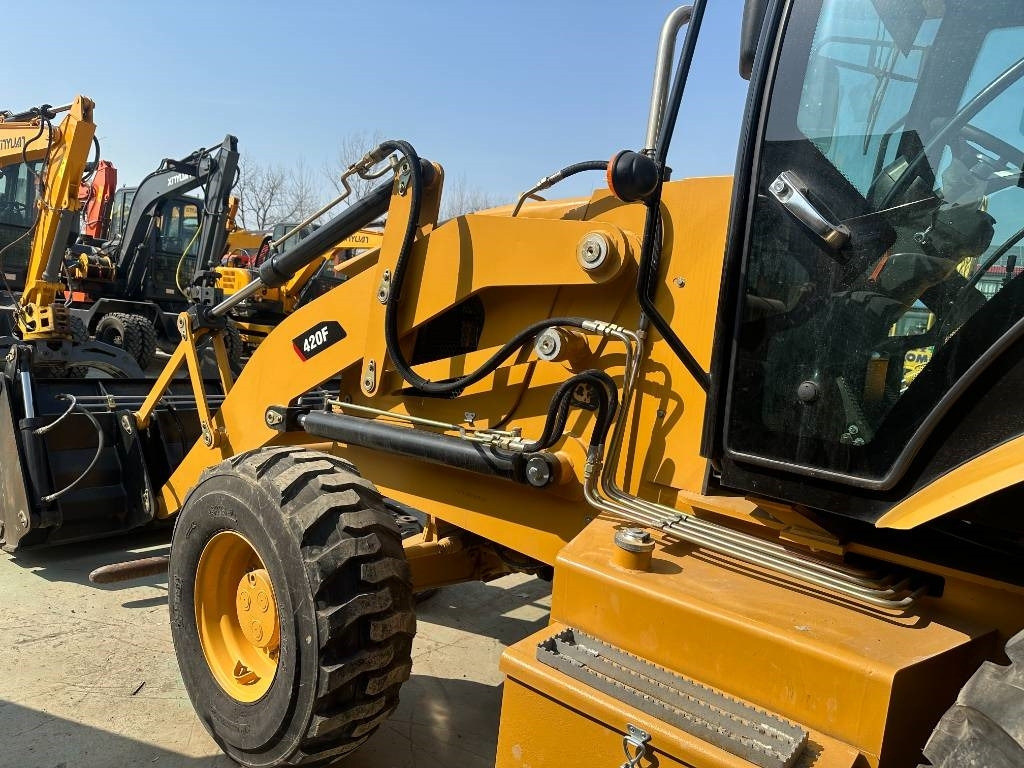 CAT 420 F - Гусеничный экскаватор: фото 4 CAT 420 F - Гусеничный экскаватор: фото 4