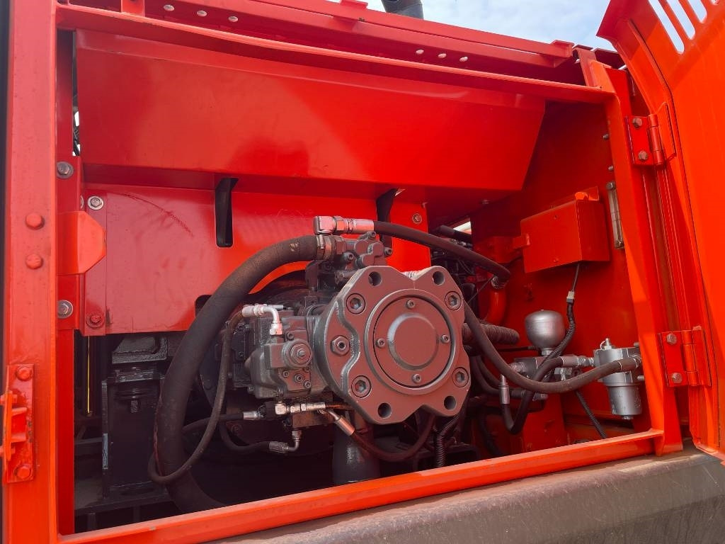 Doosan DX 300 - Гусеничный экскаватор: фото 3 Doosan DX 300 - Гусеничный экскаватор: фото 3