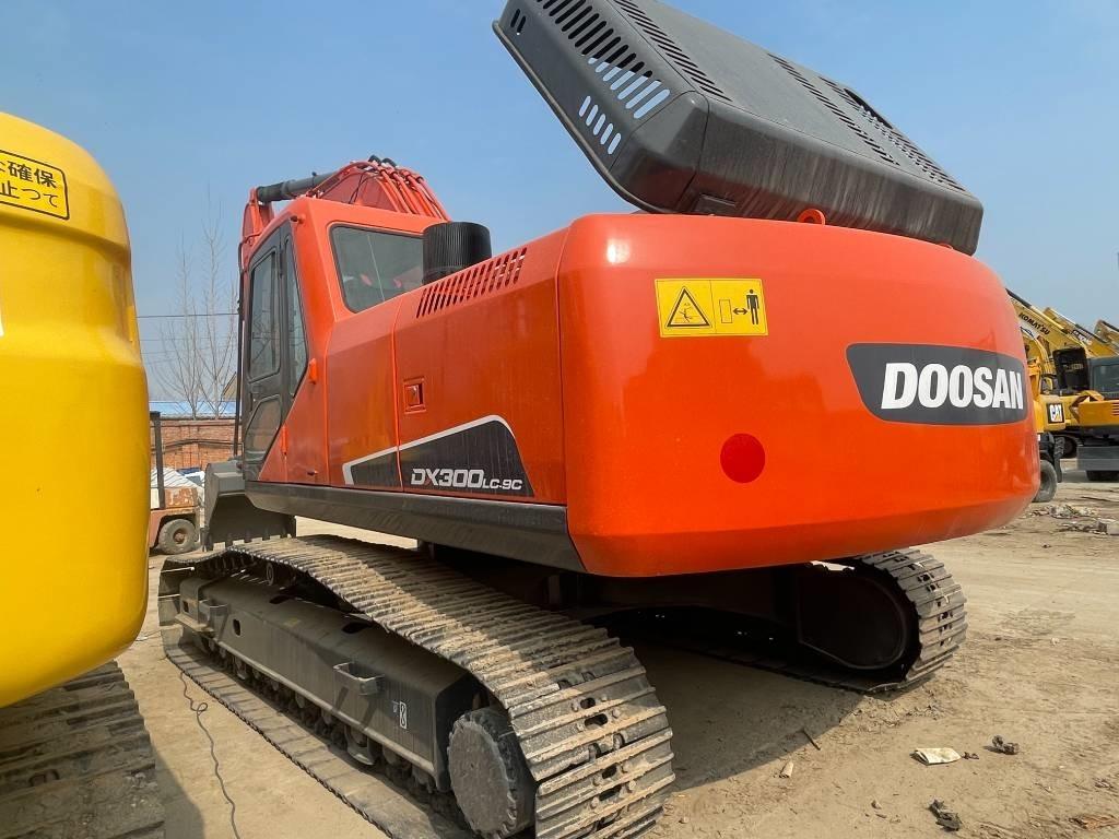 Doosan DX 300 - Гусеничный экскаватор: фото 4 Doosan DX 300 - Гусеничный экскаватор: фото 4