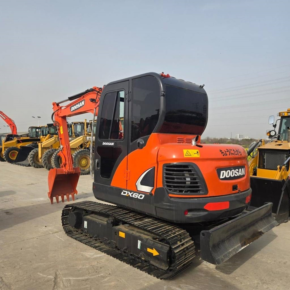 Doosan DX 60  - Мини-экскаватор: фото 2 Doosan DX 60  - Мини-экскаватор: фото 2