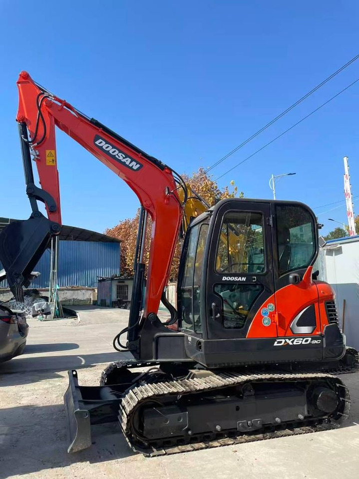 Doosan DX 60 - Мини-экскаватор: фото 1 Doosan DX 60 - Мини-экскаватор: фото 1