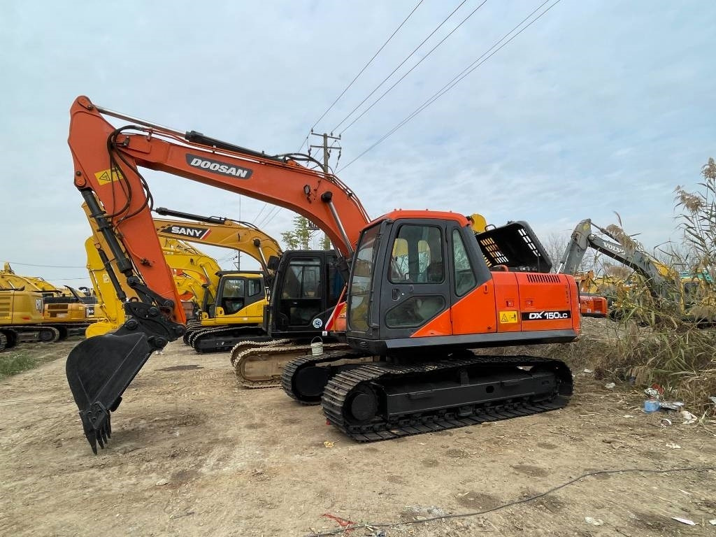 Doosan dx150 - Гусеничный экскаватор: фото 3 Doosan dx150 - Гусеничный экскаватор: фото 3