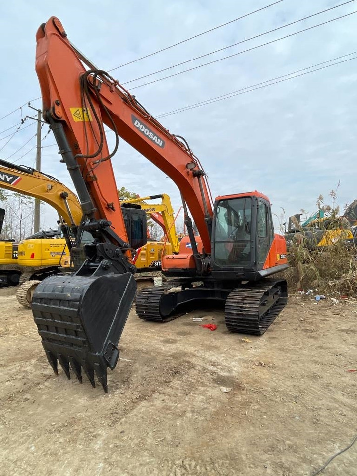Doosan dx150 - Гусеничный экскаватор: фото 2 Doosan dx150 - Гусеничный экскаватор: фото 2