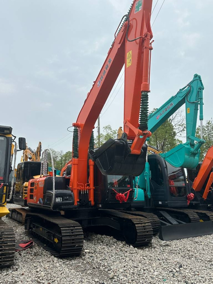 Hitachi ZX 120 - Гусеничный экскаватор: фото 1 Hitachi ZX 120 - Гусеничный экскаватор: фото 1
