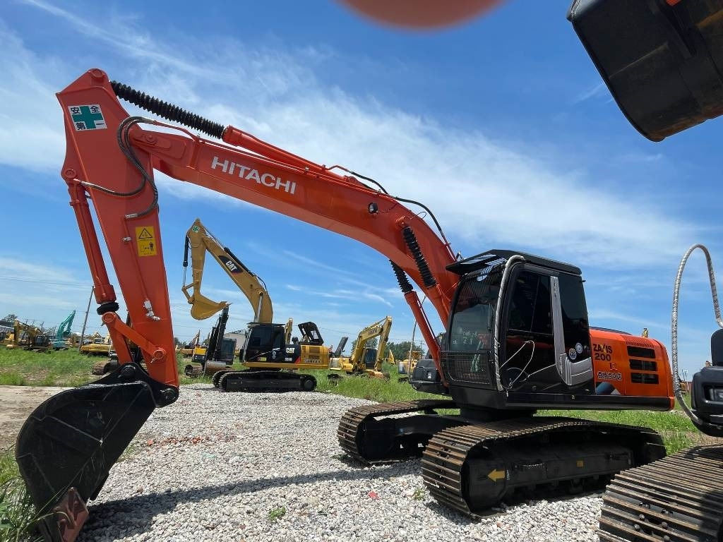 Hitachi ZX 200 - Гусеничный экскаватор: фото 4 Hitachi ZX 200 - Гусеничный экскаватор: фото 4