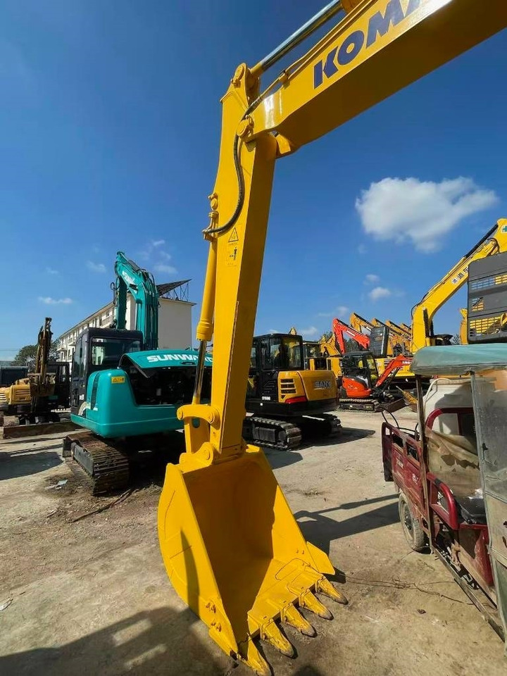 Komatsu PC 130 - Гусеничный экскаватор: фото 3 Komatsu PC 130 - Гусеничный экскаватор: фото 3