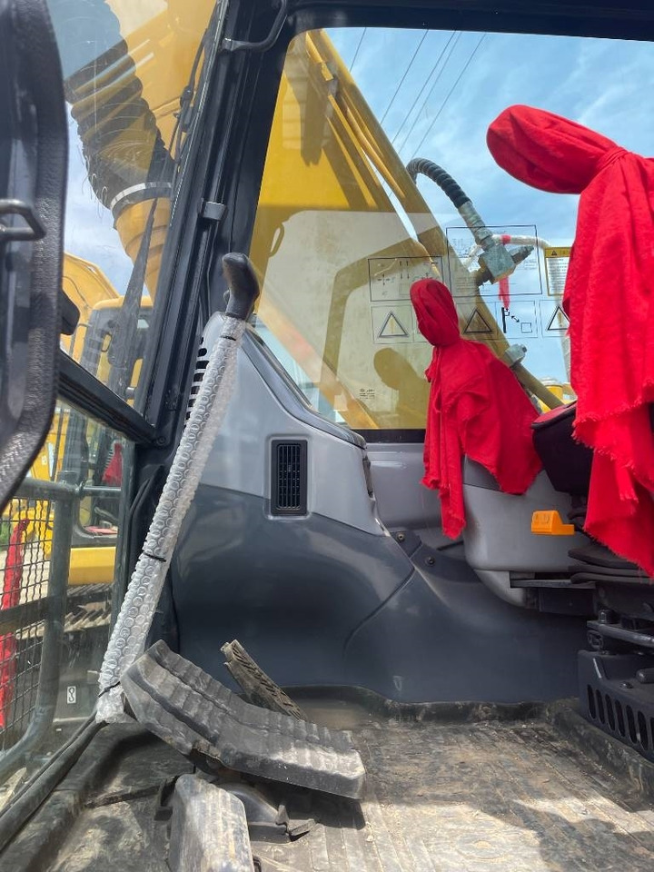 Komatsu PC 130 - Гусеничный экскаватор: фото 4 Komatsu PC 130 - Гусеничный экскаватор: фото 4