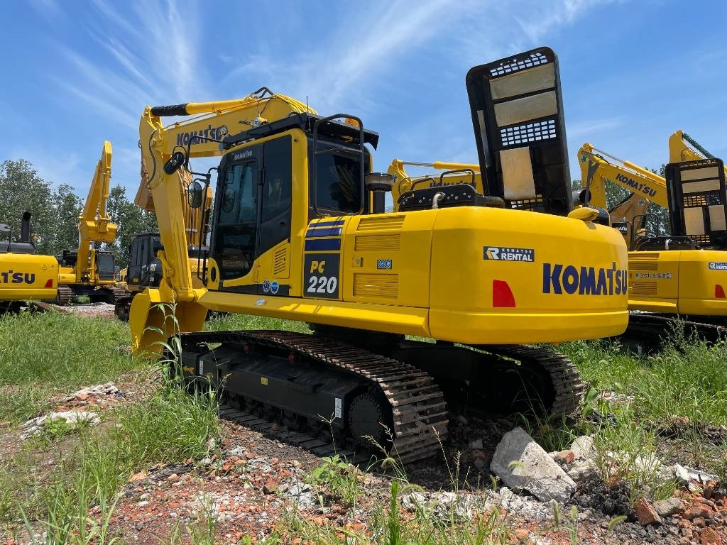 Komatsu PC 220 - Гусеничный экскаватор: фото 2 Komatsu PC 220 - Гусеничный экскаватор: фото 2