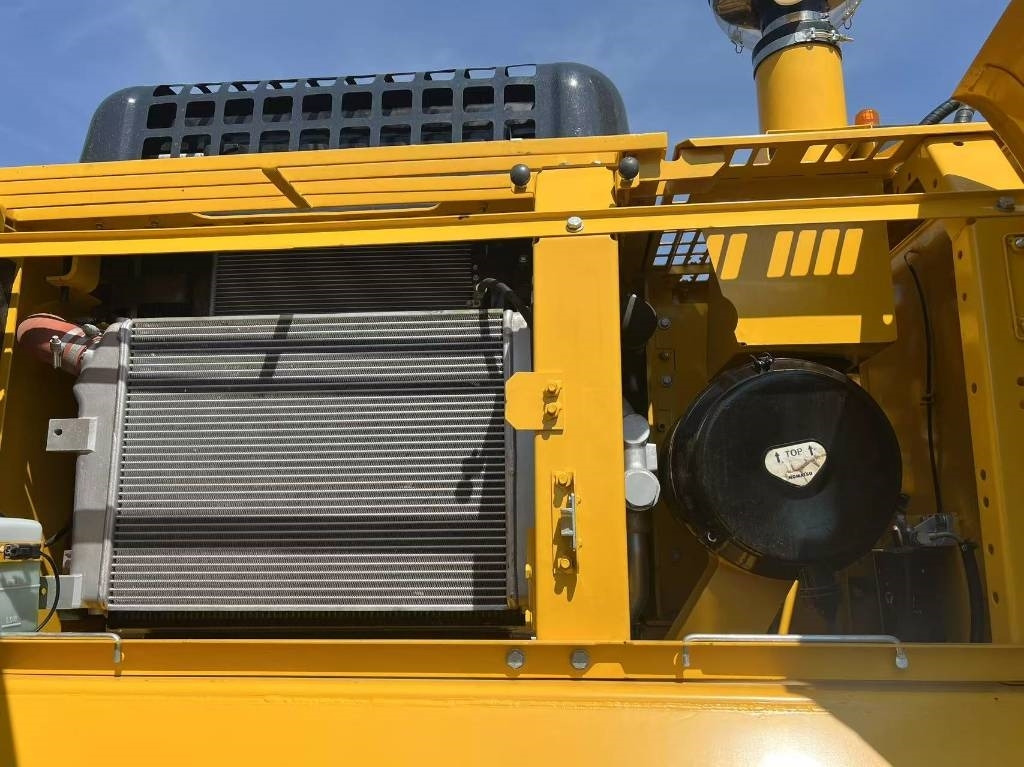 Komatsu PC 300 - Гусеничный экскаватор: фото 2 Komatsu PC 300 - Гусеничный экскаватор: фото 2