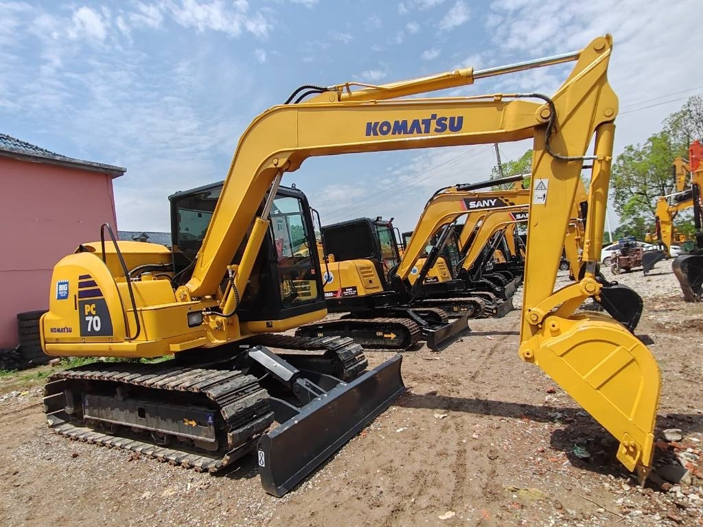 Komatsu PC 70 - Гусеничный экскаватор: фото 1 Komatsu PC 70 - Гусеничный экскаватор: фото 1